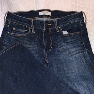 BNWOT dark wash super skinny jeans